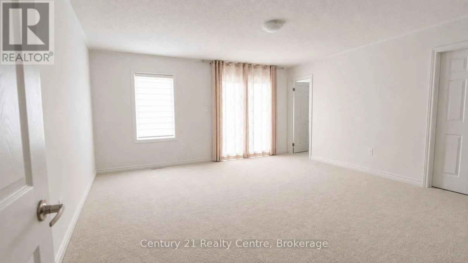 256 REA DRIVE