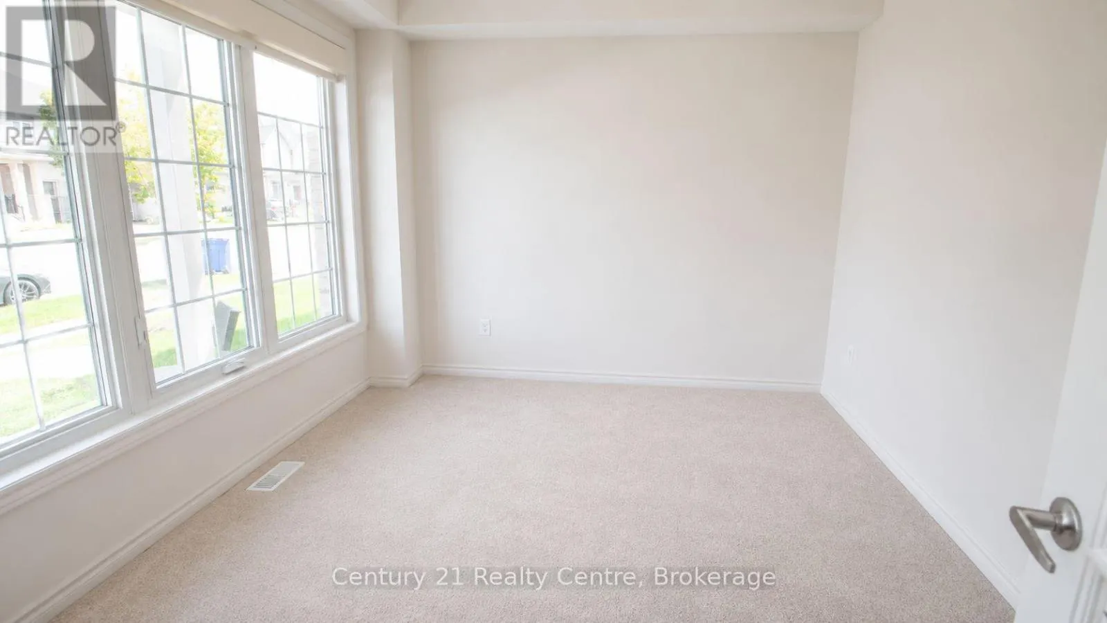 256 REA DRIVE