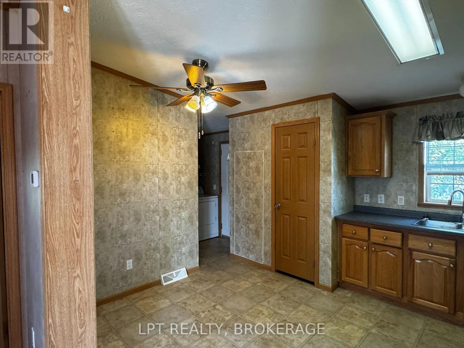 5 - 152 CONCESSION ROAD 11 W ROAD #5