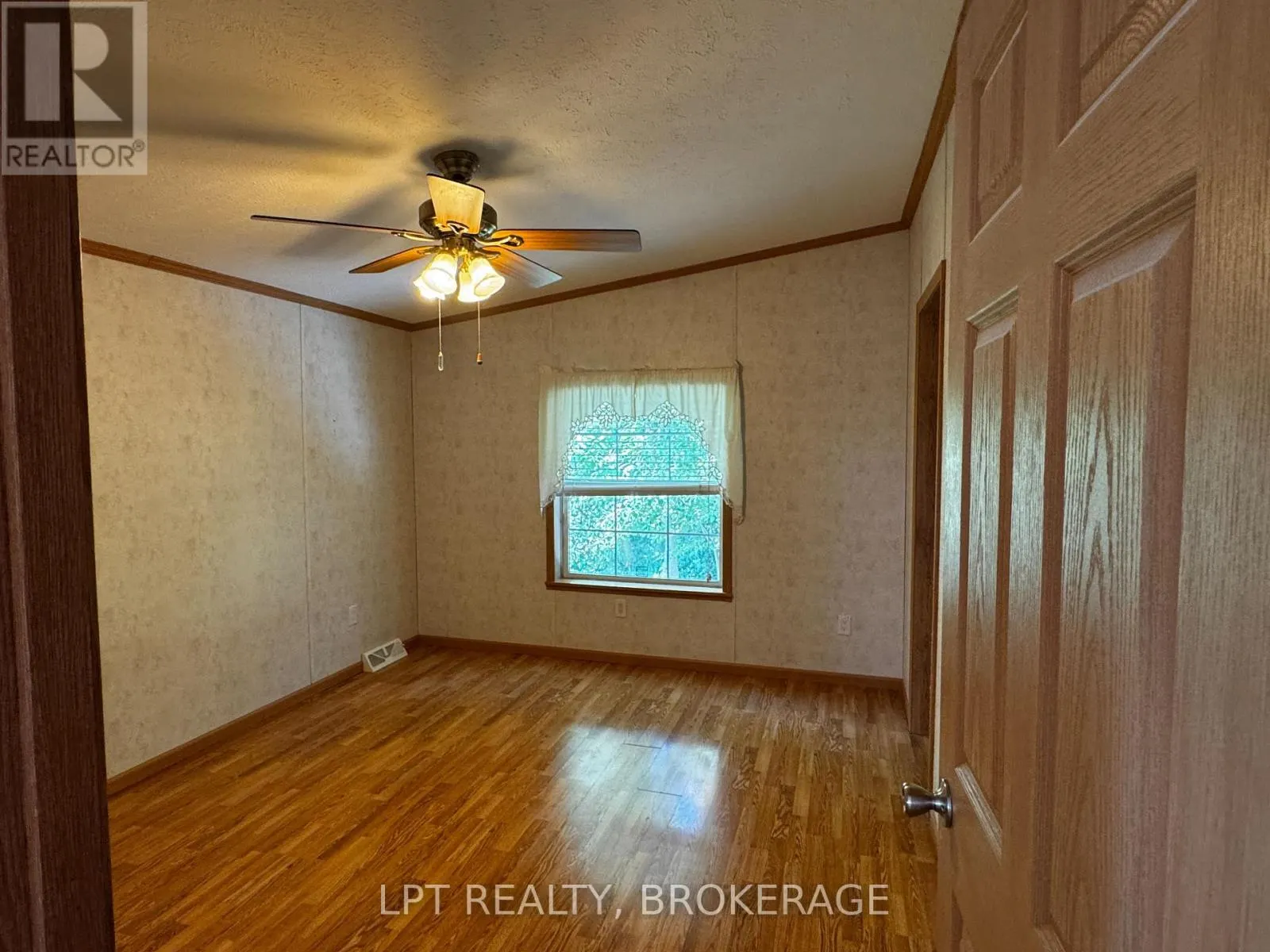 5 - 152 CONCESSION ROAD 11 W ROAD #5