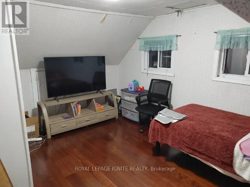 87 NINTH STREET W
