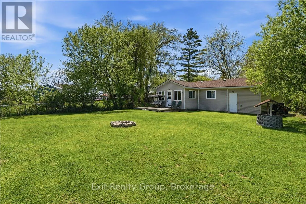 33 WILLOW POINT ROAD
