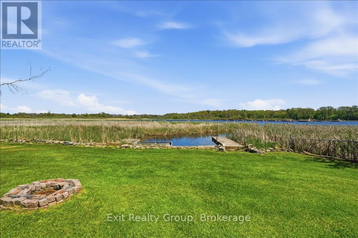 33 WILLOW POINT ROAD