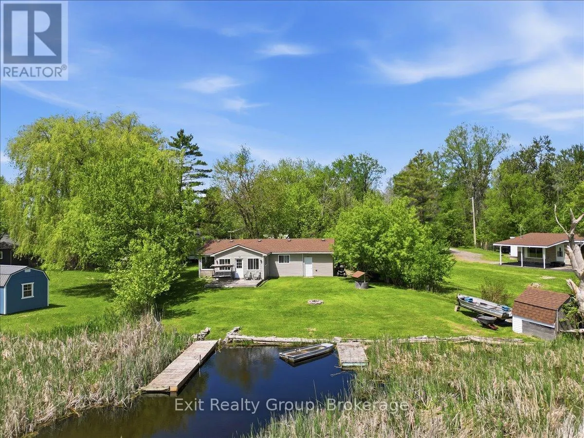 33 WILLOW POINT ROAD