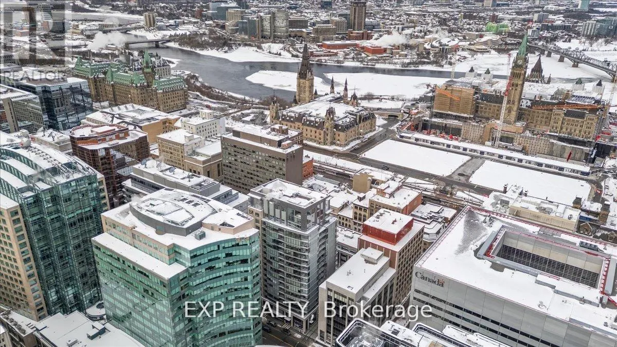 910 - 101 QUEEN STREET