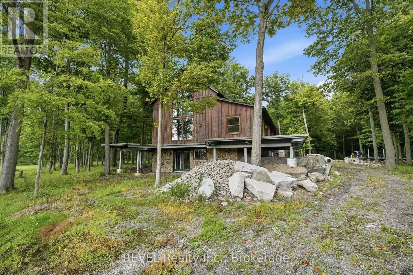 1247 CHIPPAWA CREEK ROAD
