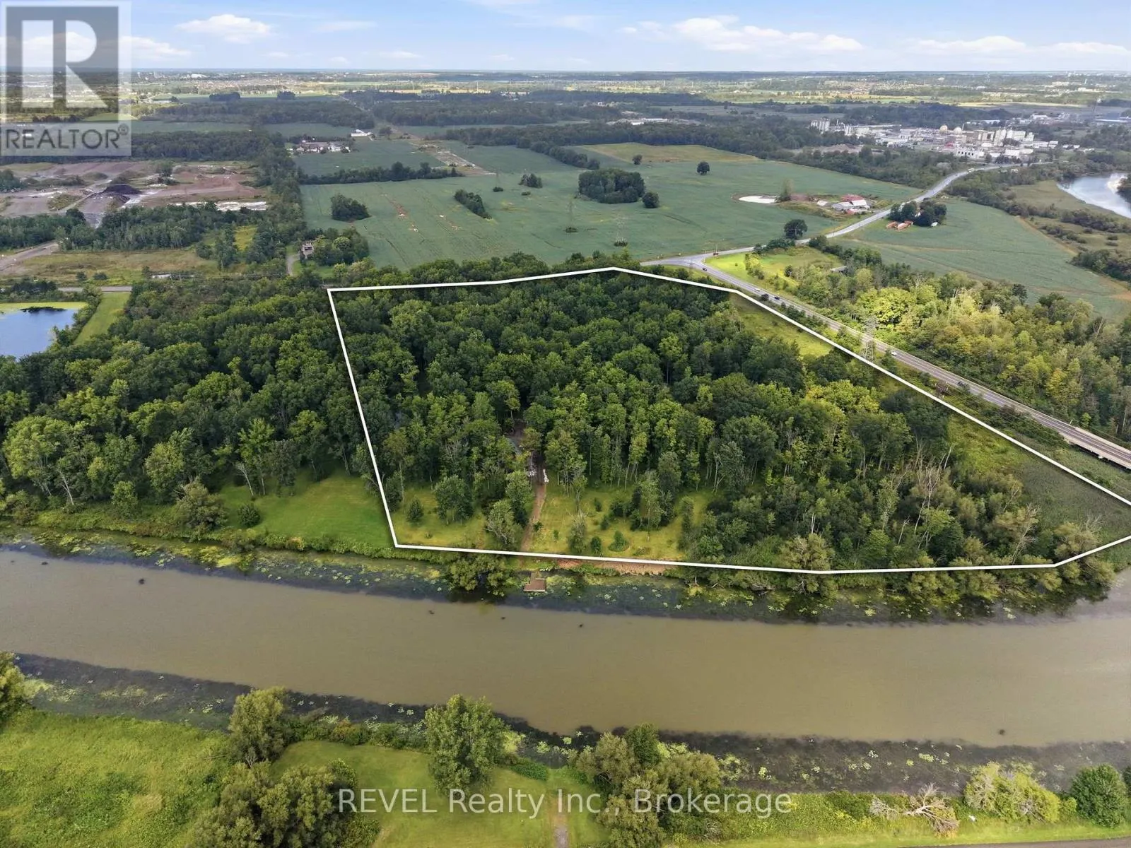 1247 CHIPPAWA CREEK ROAD