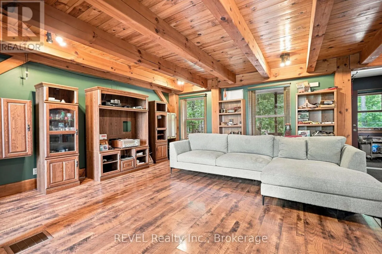1247 CHIPPAWA CREEK ROAD