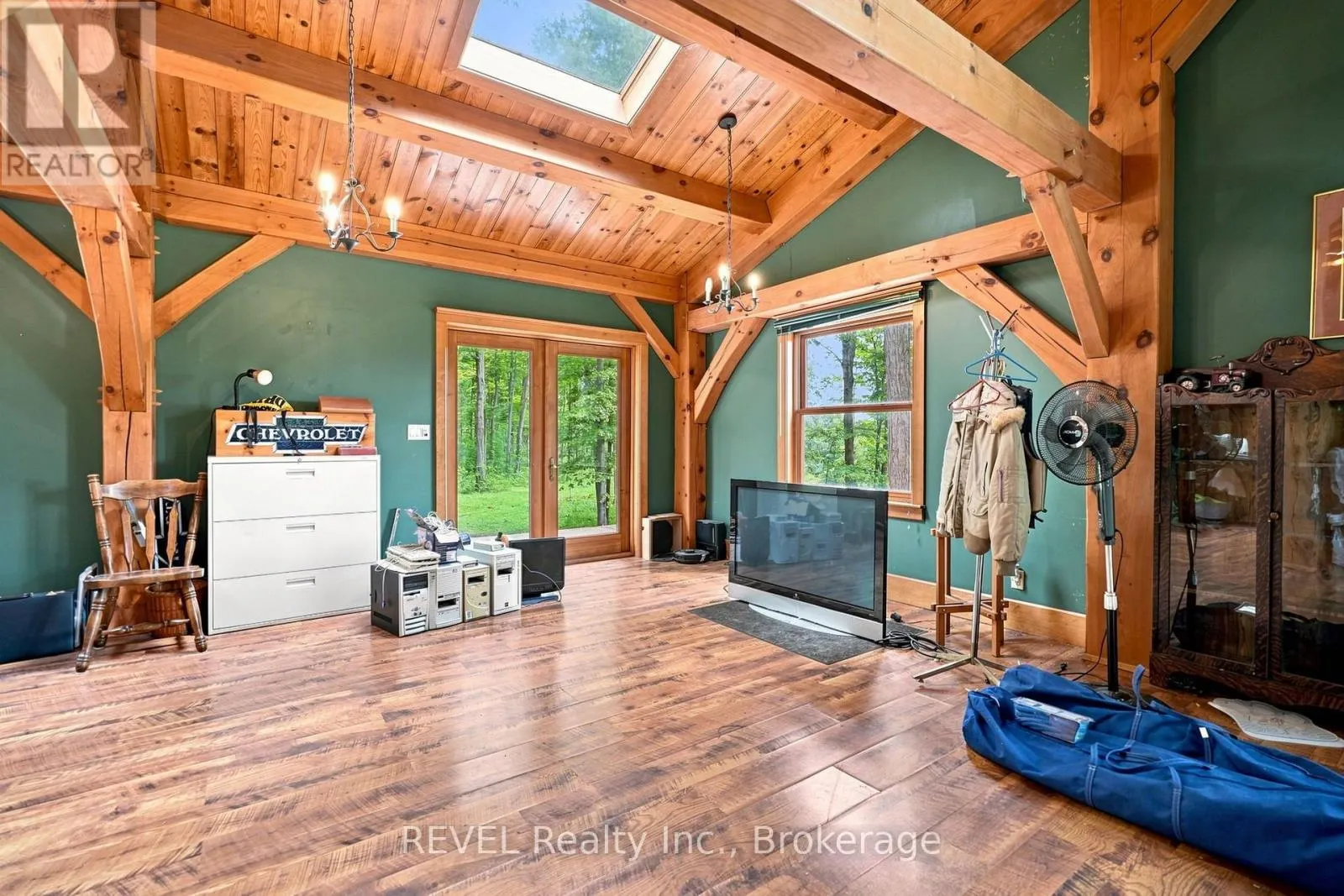 1247 CHIPPAWA CREEK ROAD