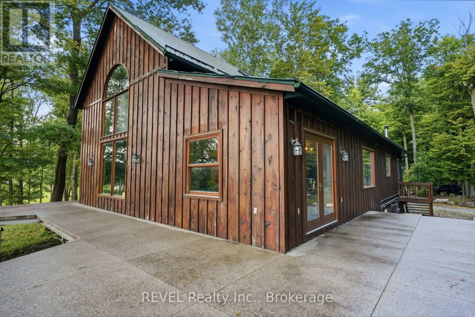 1247 CHIPPAWA CREEK ROAD