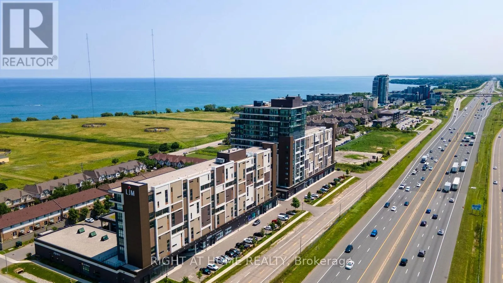 319 - 550 NORTH SERVICE ROAD