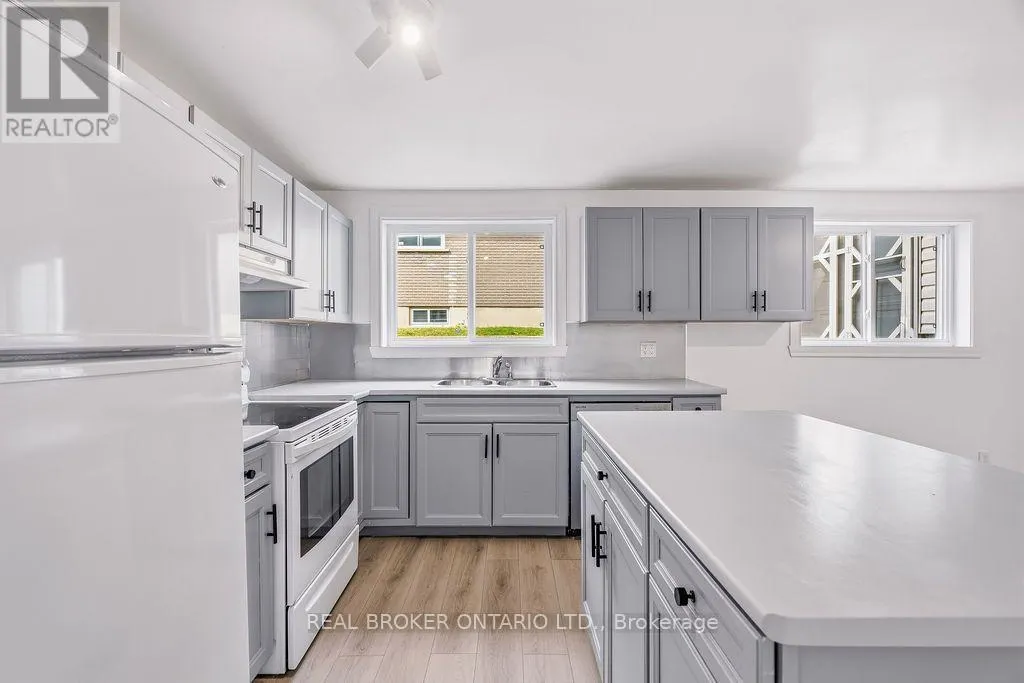 257 LAVERGNE STREET