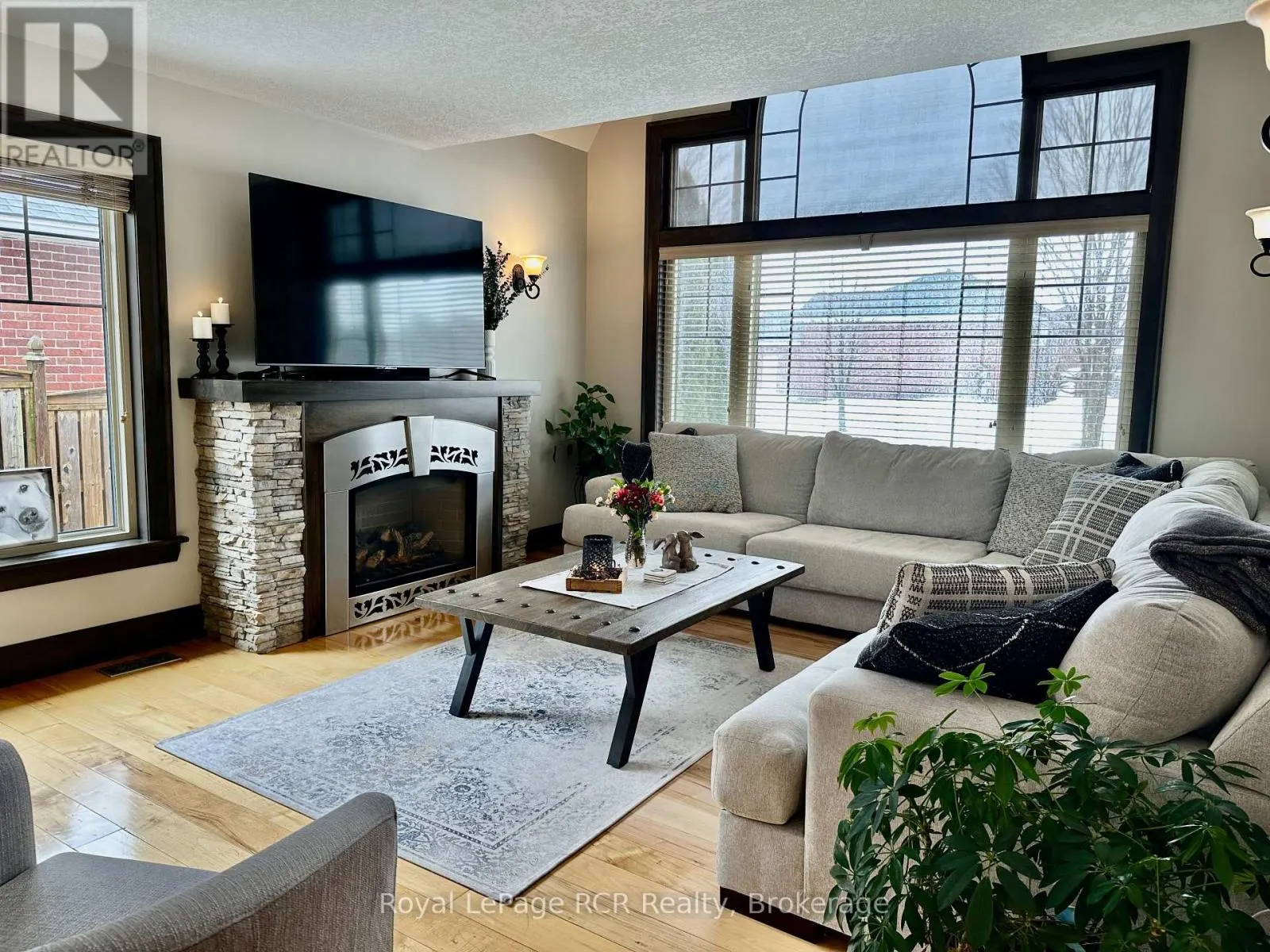 241 4TH STREET CRESCENT