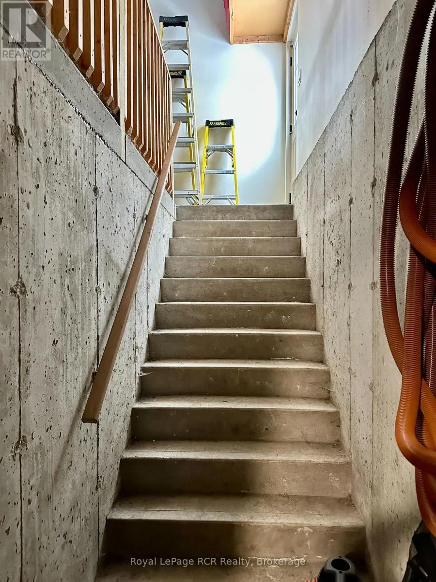 241 4TH STREET CRESCENT
