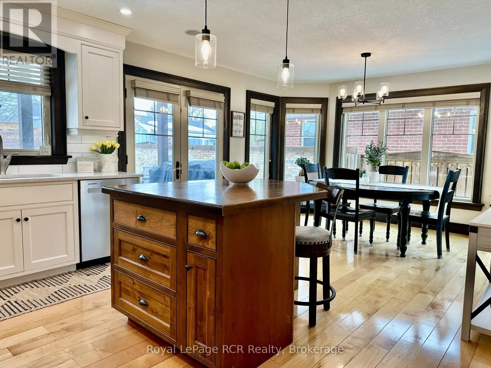 241 4TH STREET CRESCENT