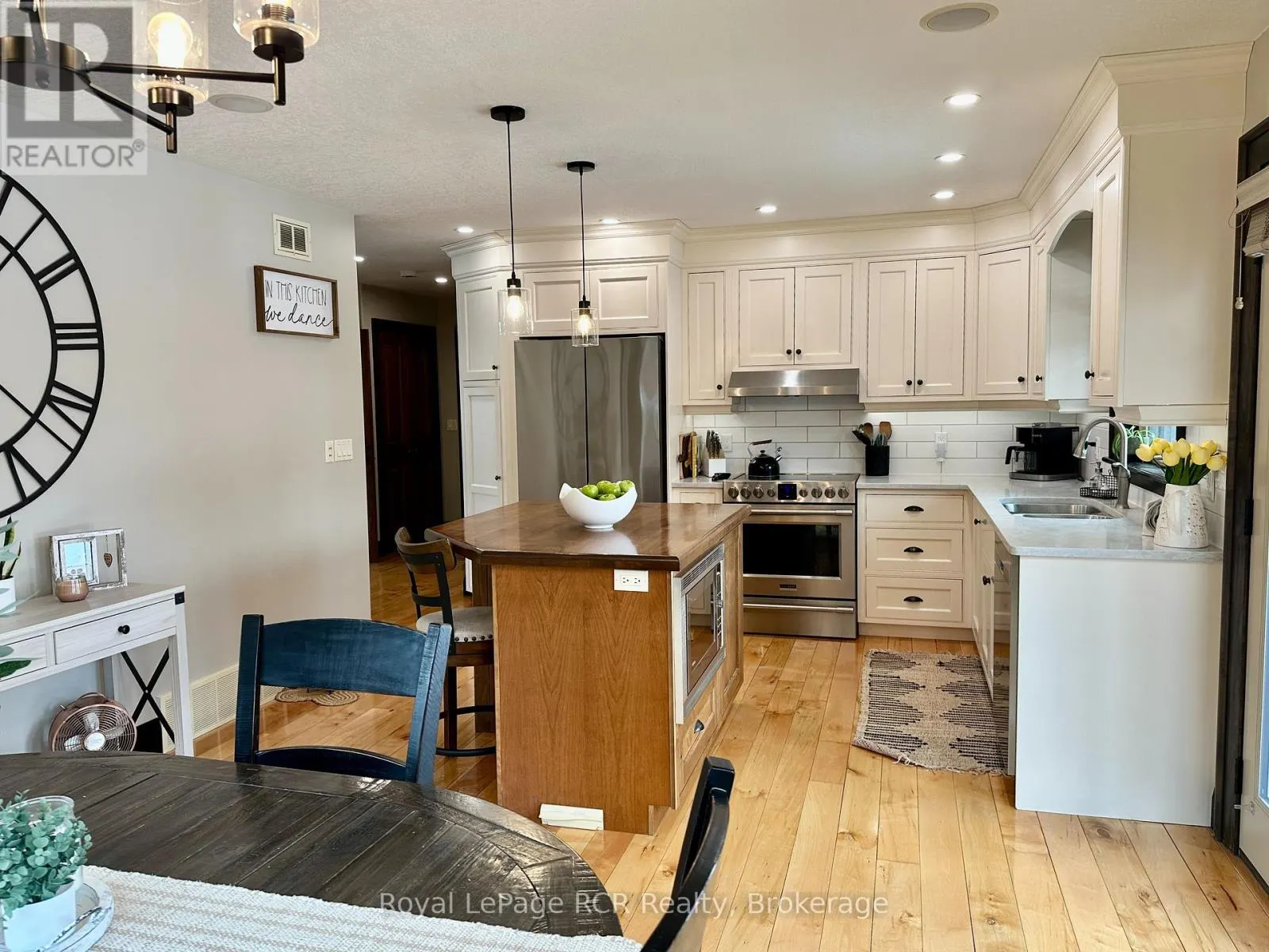 241 4TH STREET CRESCENT