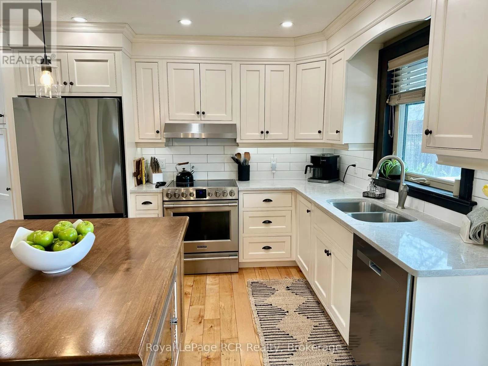 241 4TH STREET CRESCENT