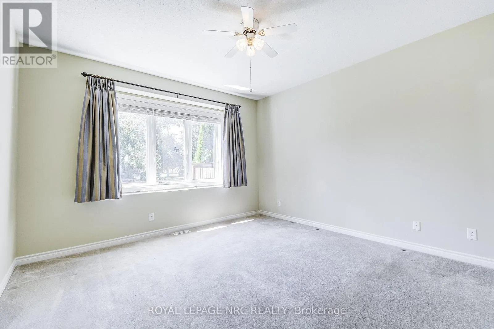 12 - 92 LORETTA DRIVE #12