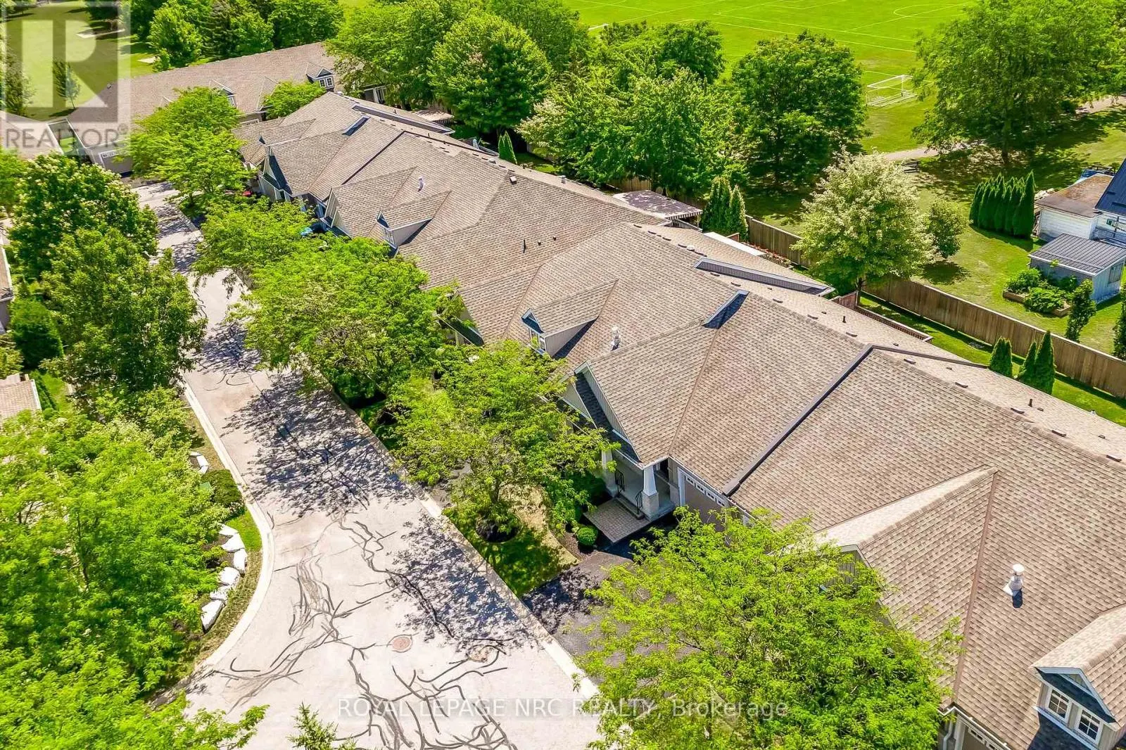 12 - 92 LORETTA DRIVE #12