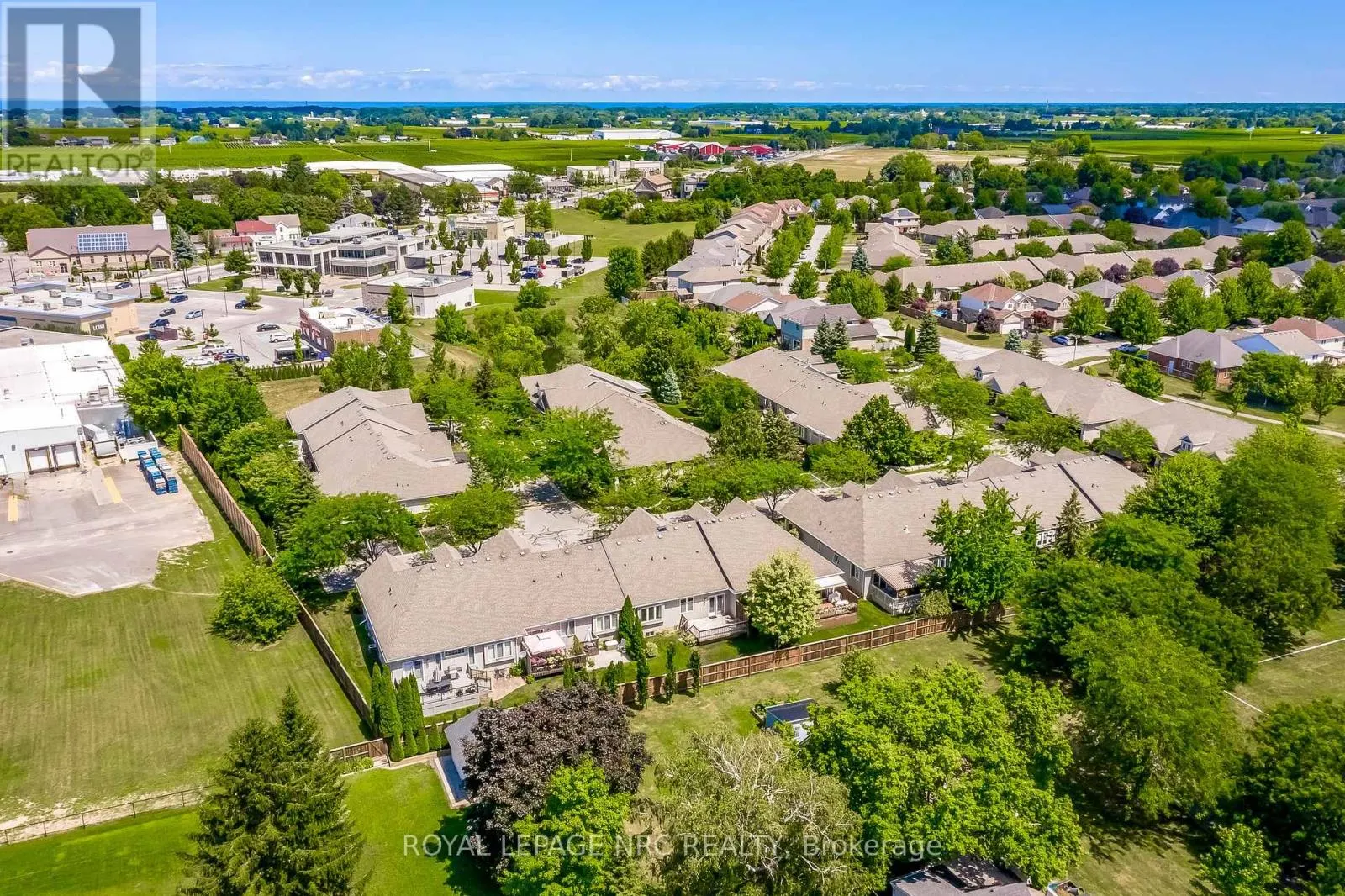 12 - 92 LORETTA DRIVE #12