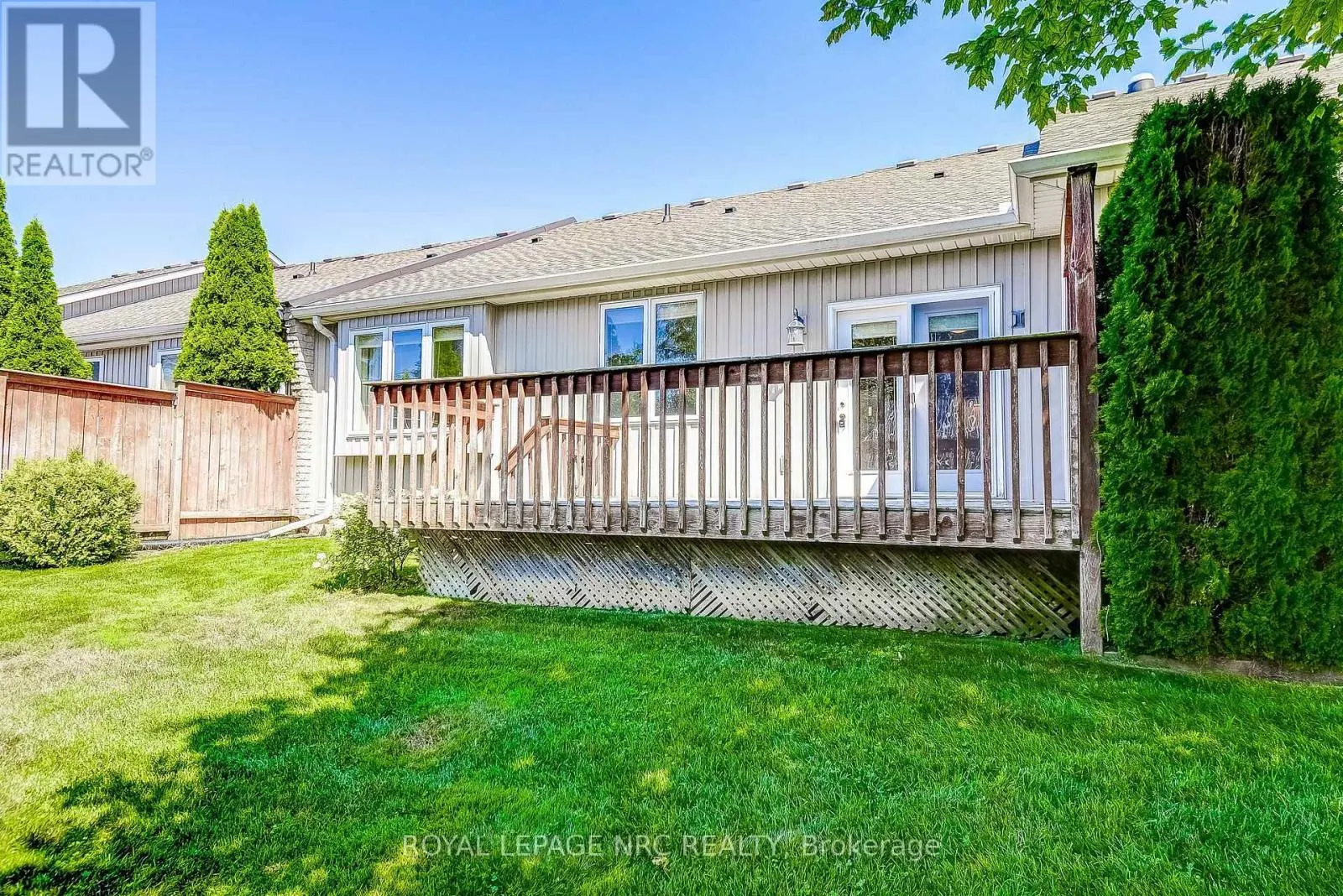 12 - 92 LORETTA DRIVE #12
