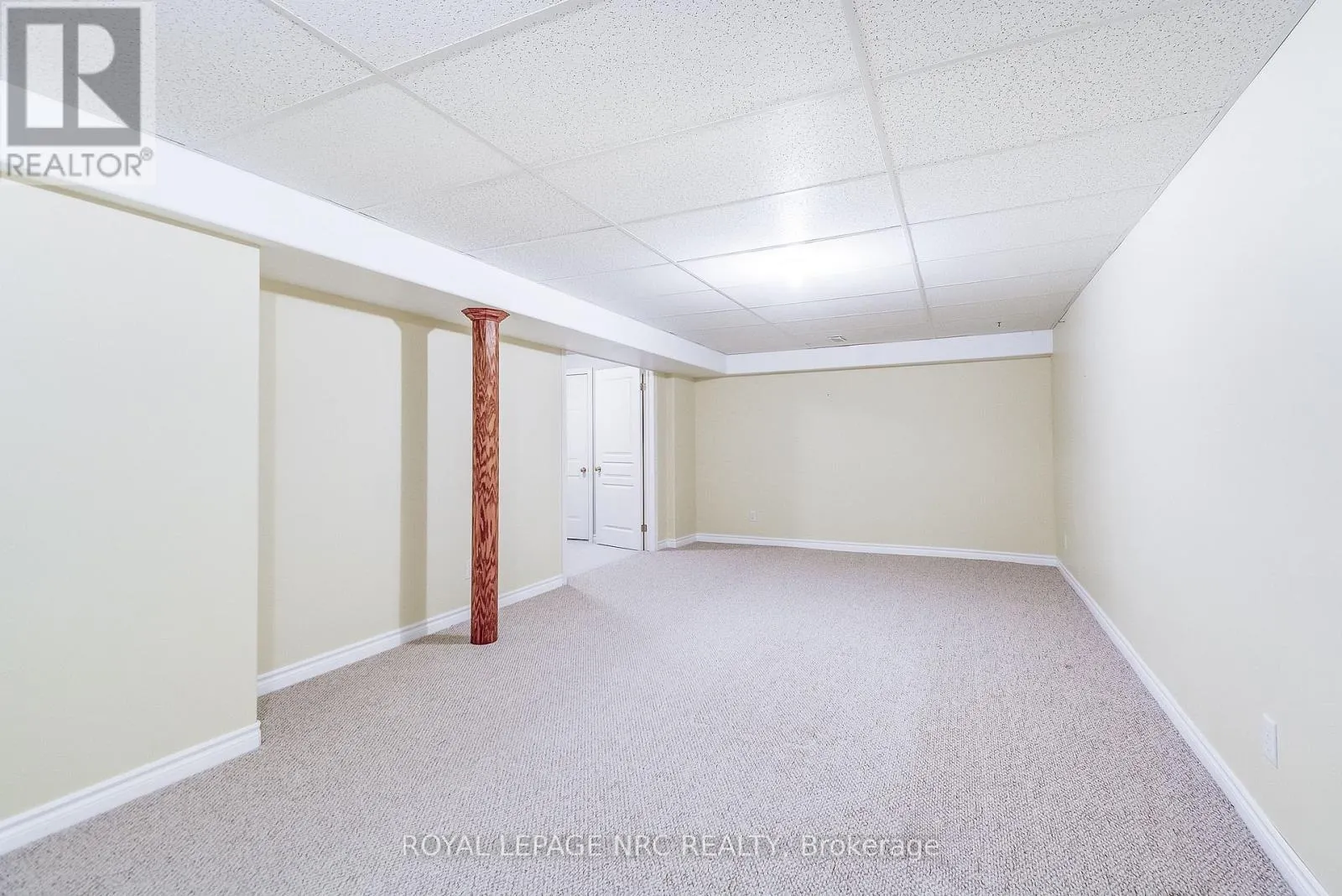 12 - 92 LORETTA DRIVE #12