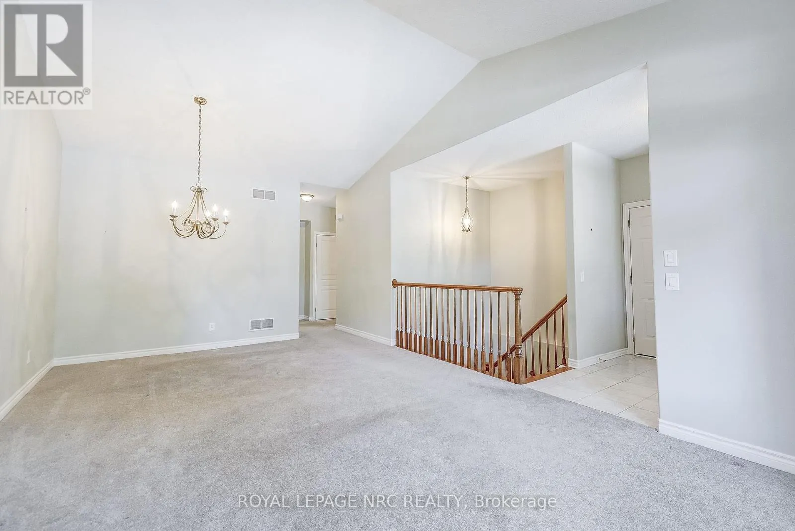 12 - 92 LORETTA DRIVE #12