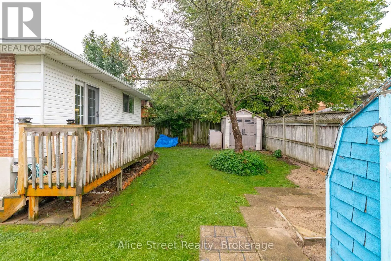 5 GLENBROOK DRIVE