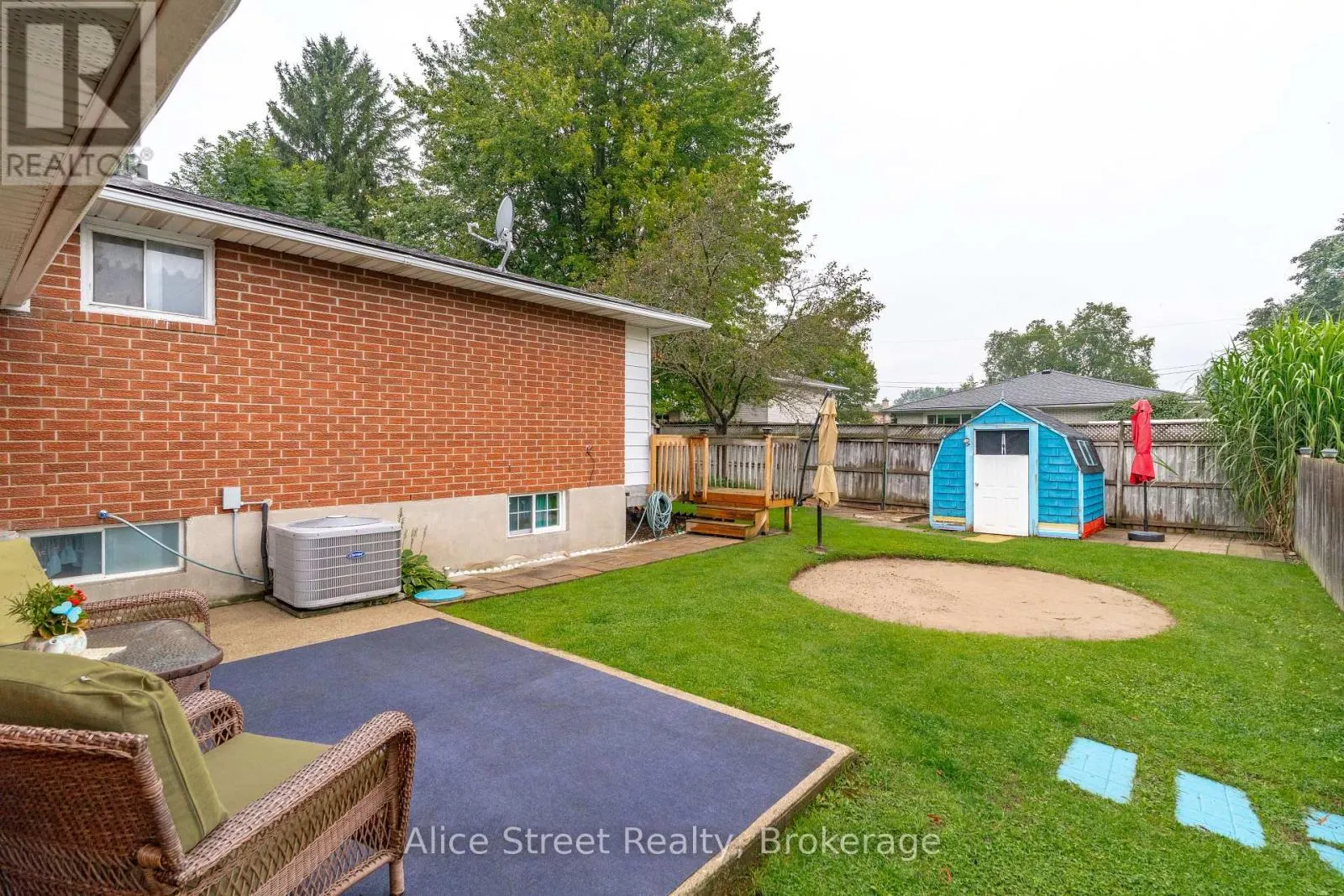 5 GLENBROOK DRIVE