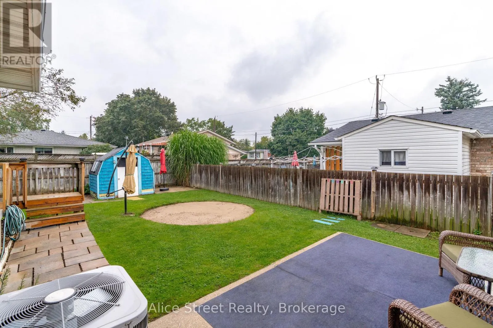 5 GLENBROOK DRIVE