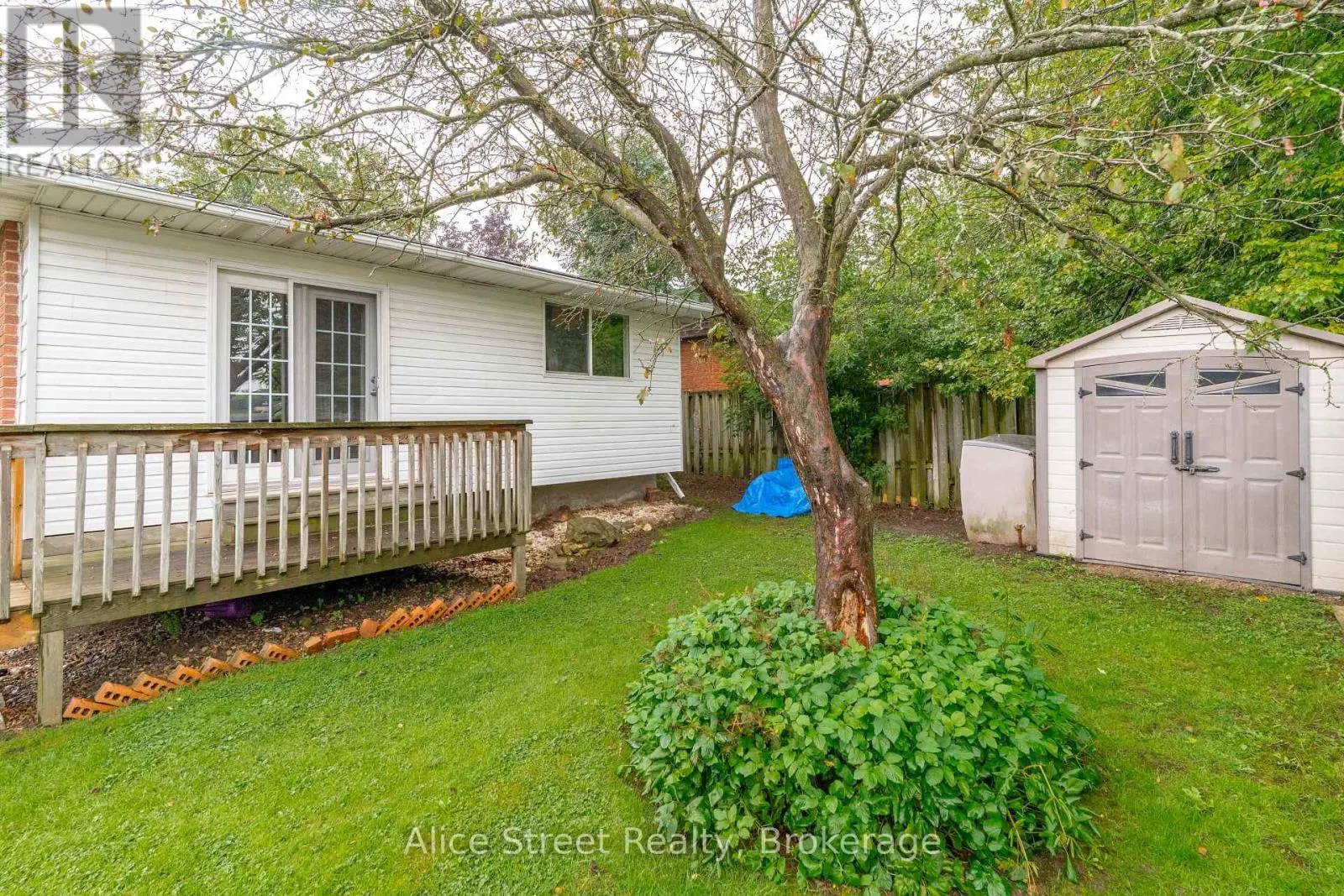 5 GLENBROOK DRIVE