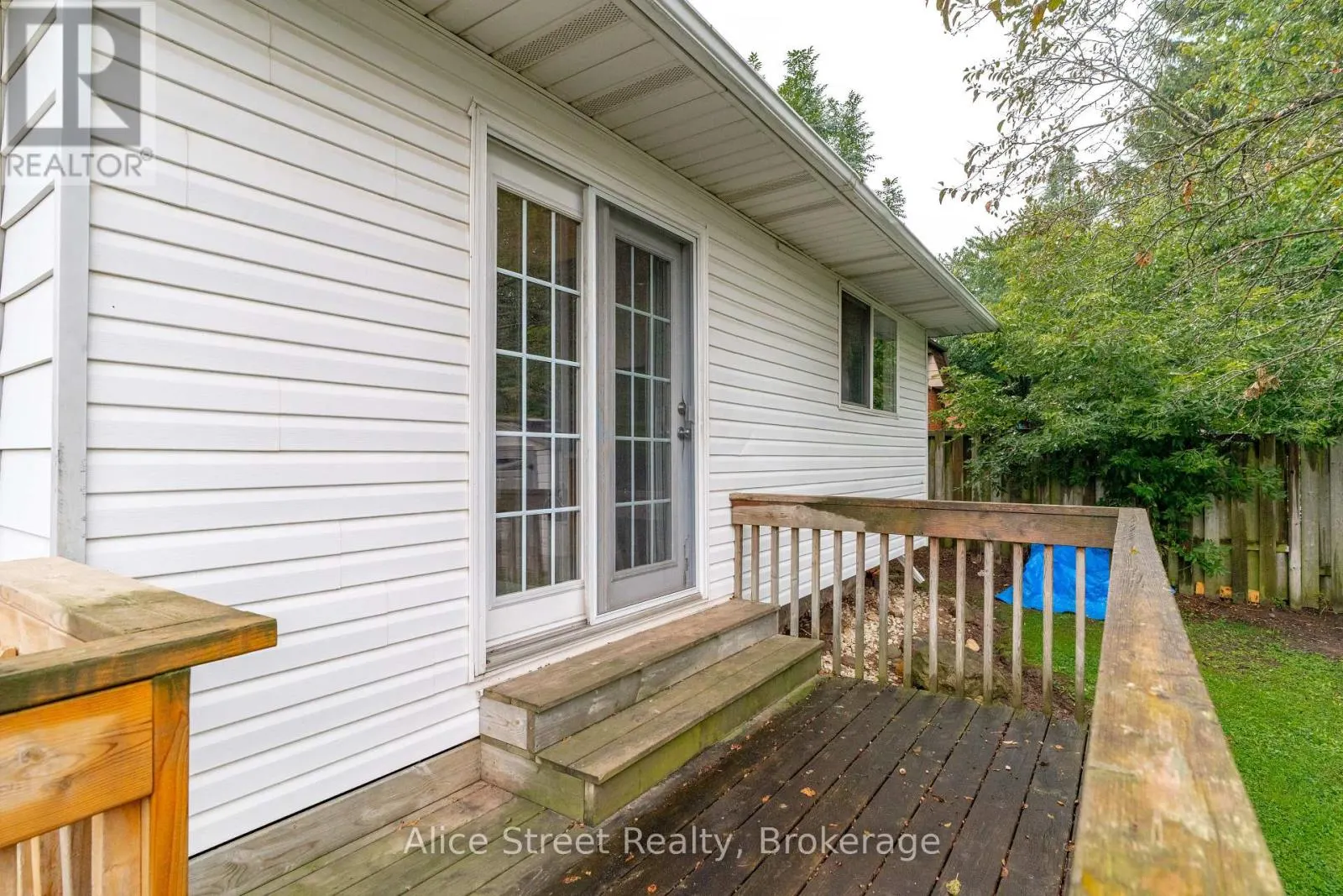 5 GLENBROOK DRIVE