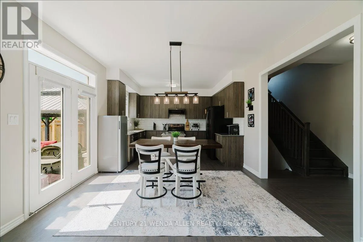 6 TIMBER DRIVE