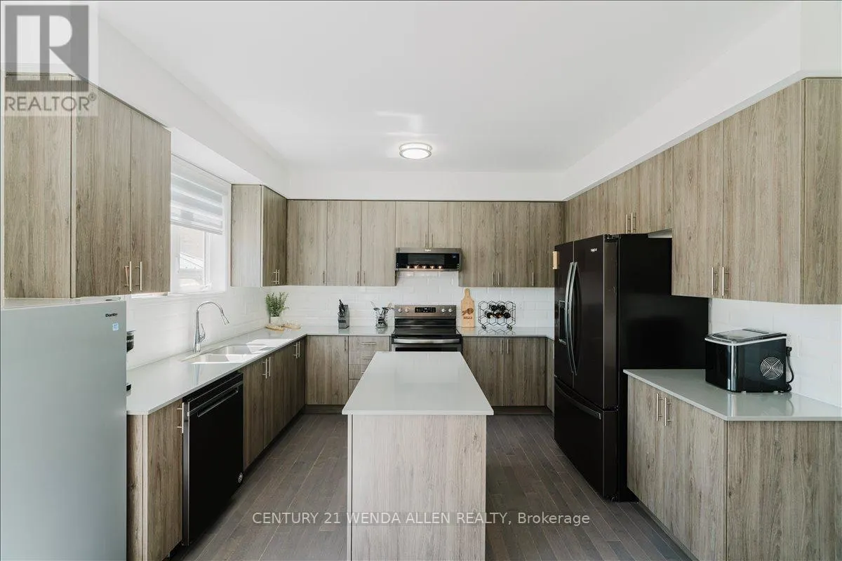 6 TIMBER DRIVE