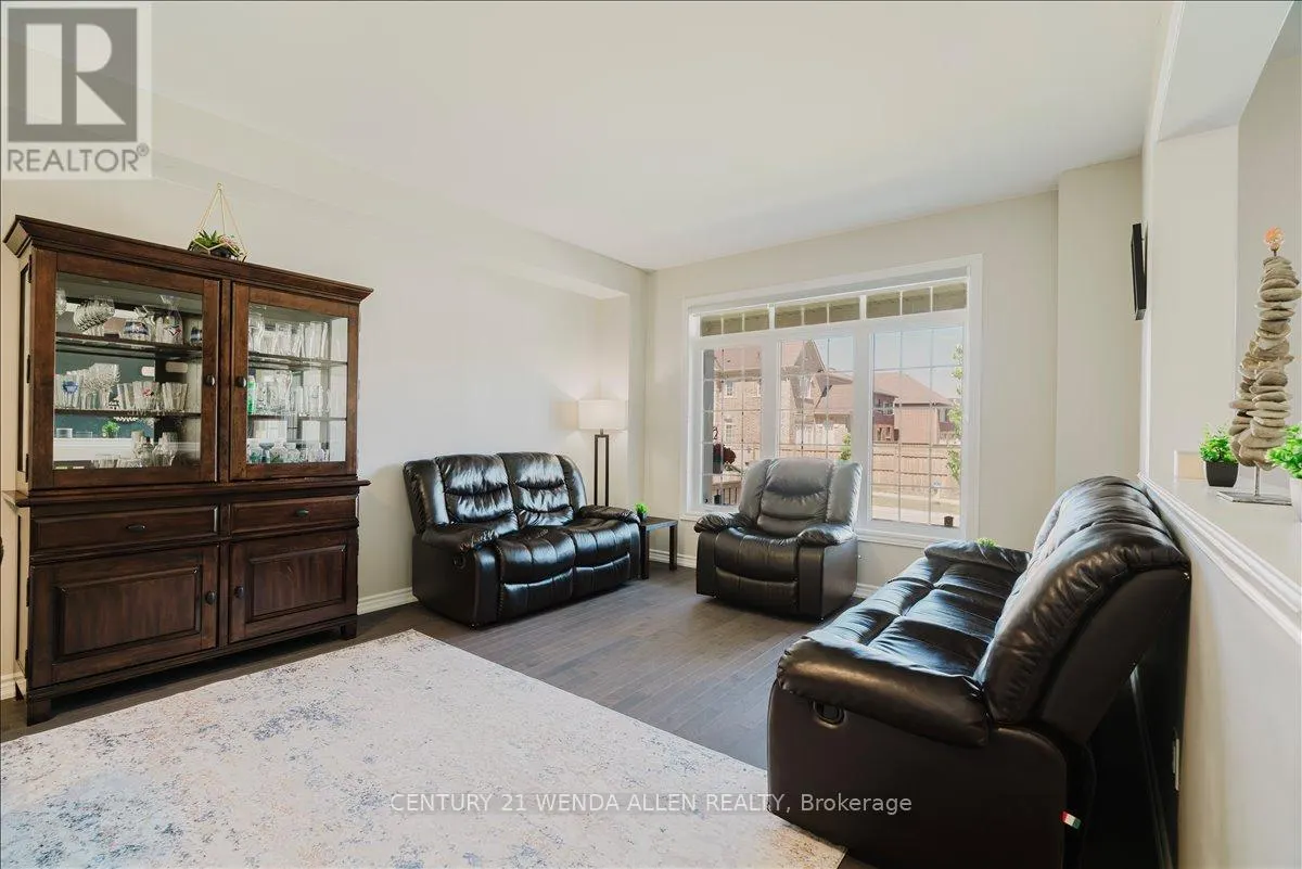 6 TIMBER DRIVE