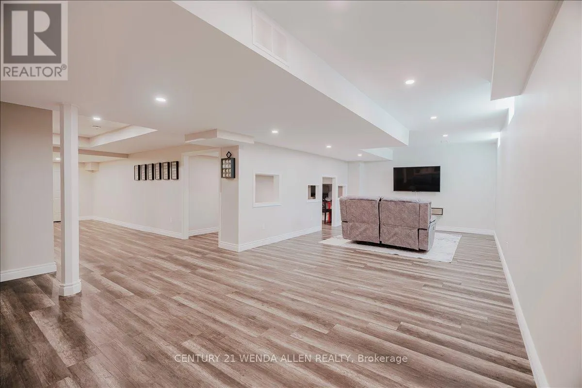6 TIMBER DRIVE