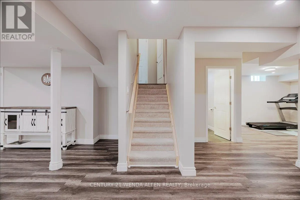 6 TIMBER DRIVE
