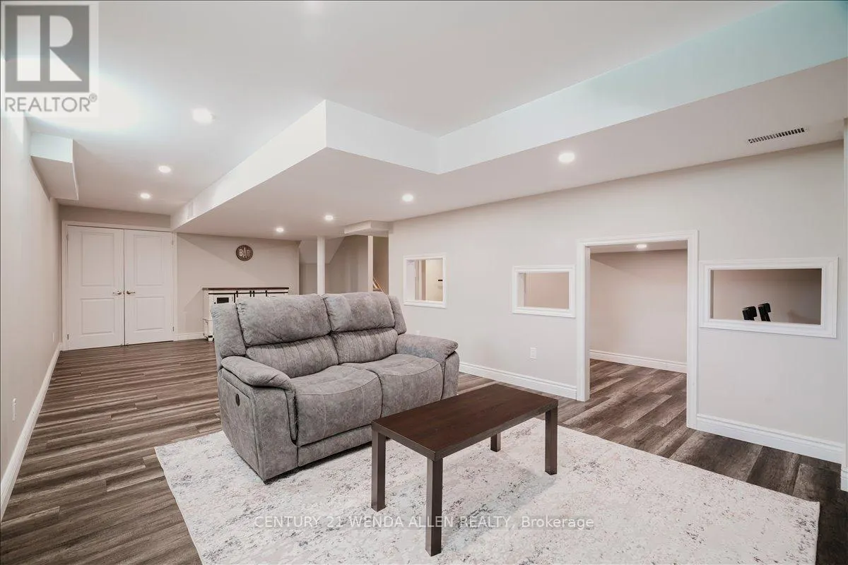 6 TIMBER DRIVE