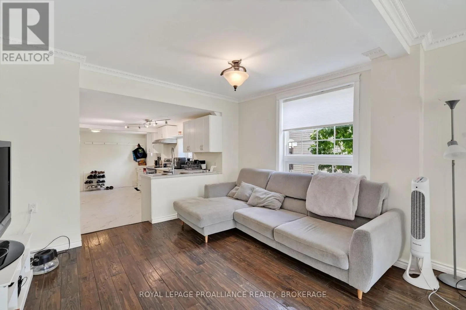 167-169 CENTRE STREET N
