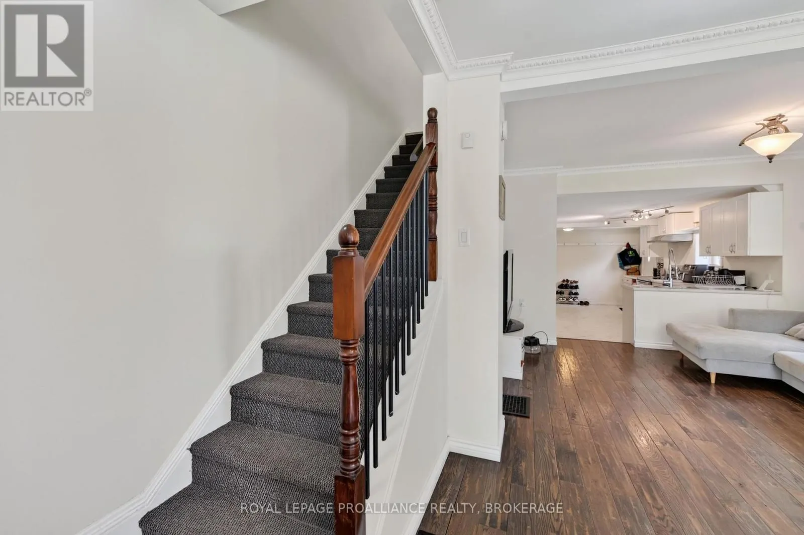 167-169 CENTRE STREET N