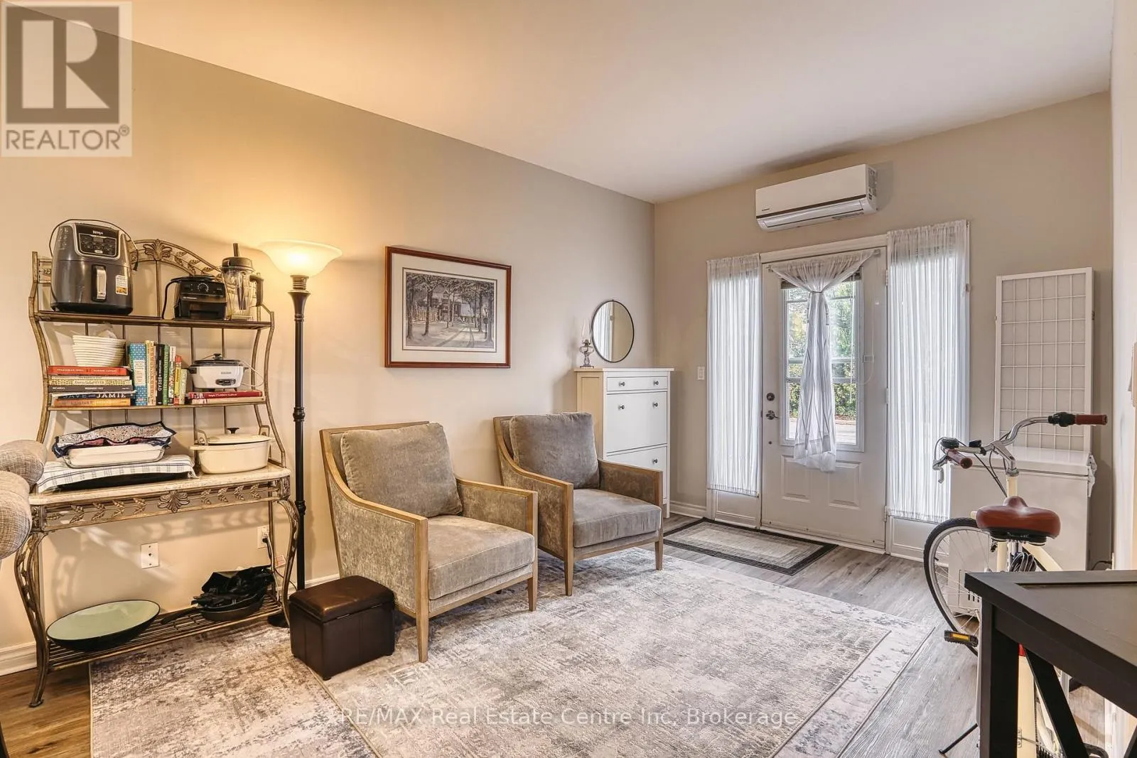 102 - 760 WOODHILL DRIVE #102