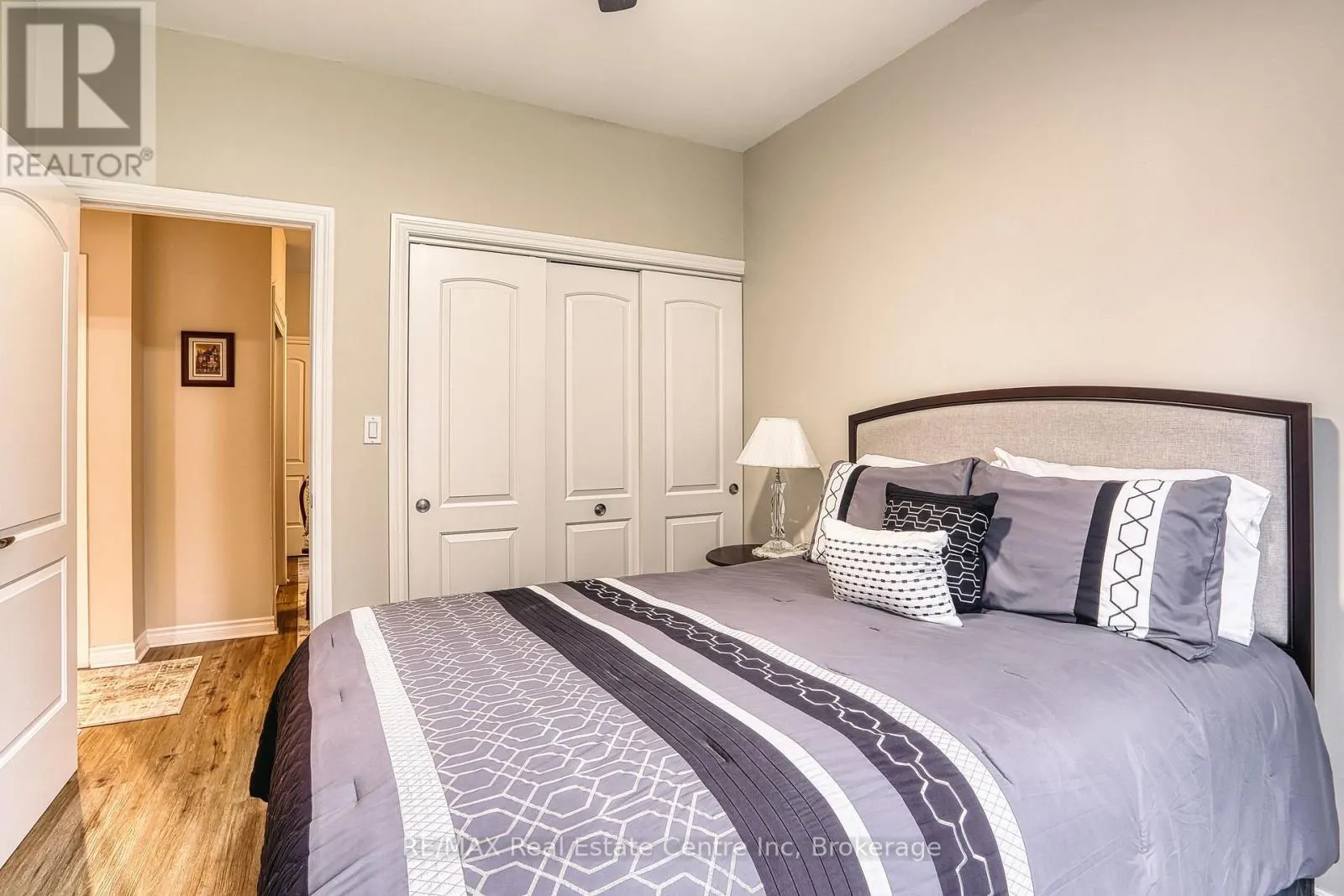 102 - 760 WOODHILL DRIVE #102