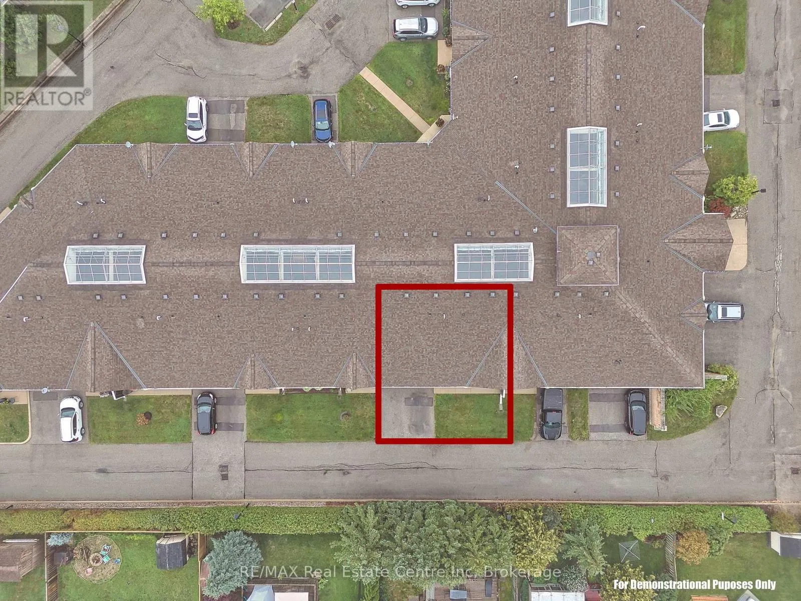 102 - 760 WOODHILL DRIVE #102