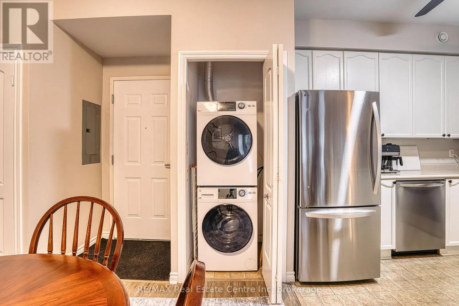 102 - 760 WOODHILL DRIVE #102