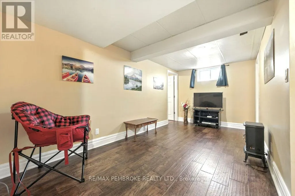 335 WILLARD STREET