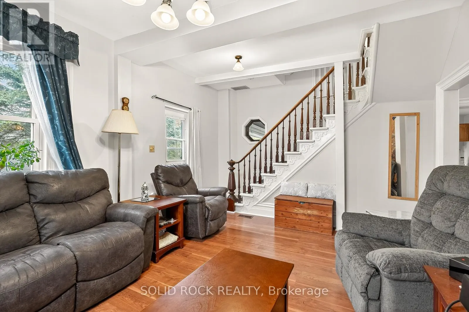 1262 RODNEY LANE