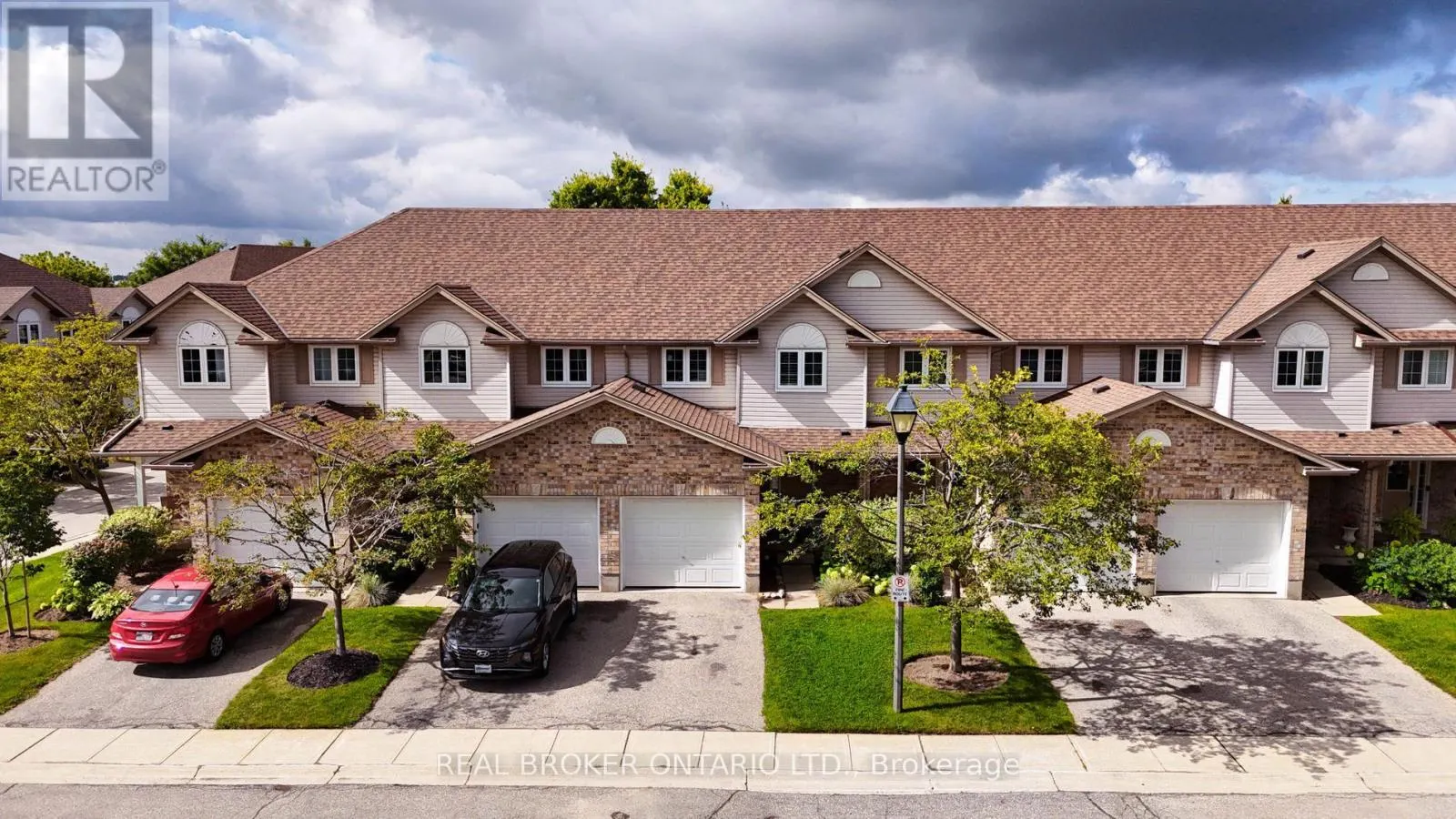 5 - 31 SCHRODER CRESCENT