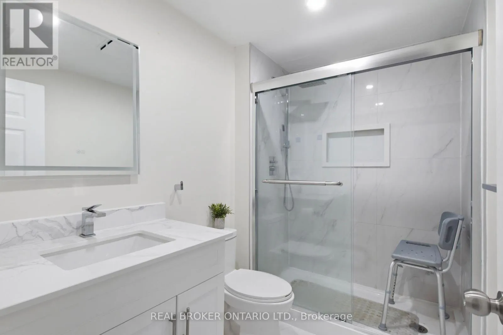 5 - 31 SCHRODER CRESCENT