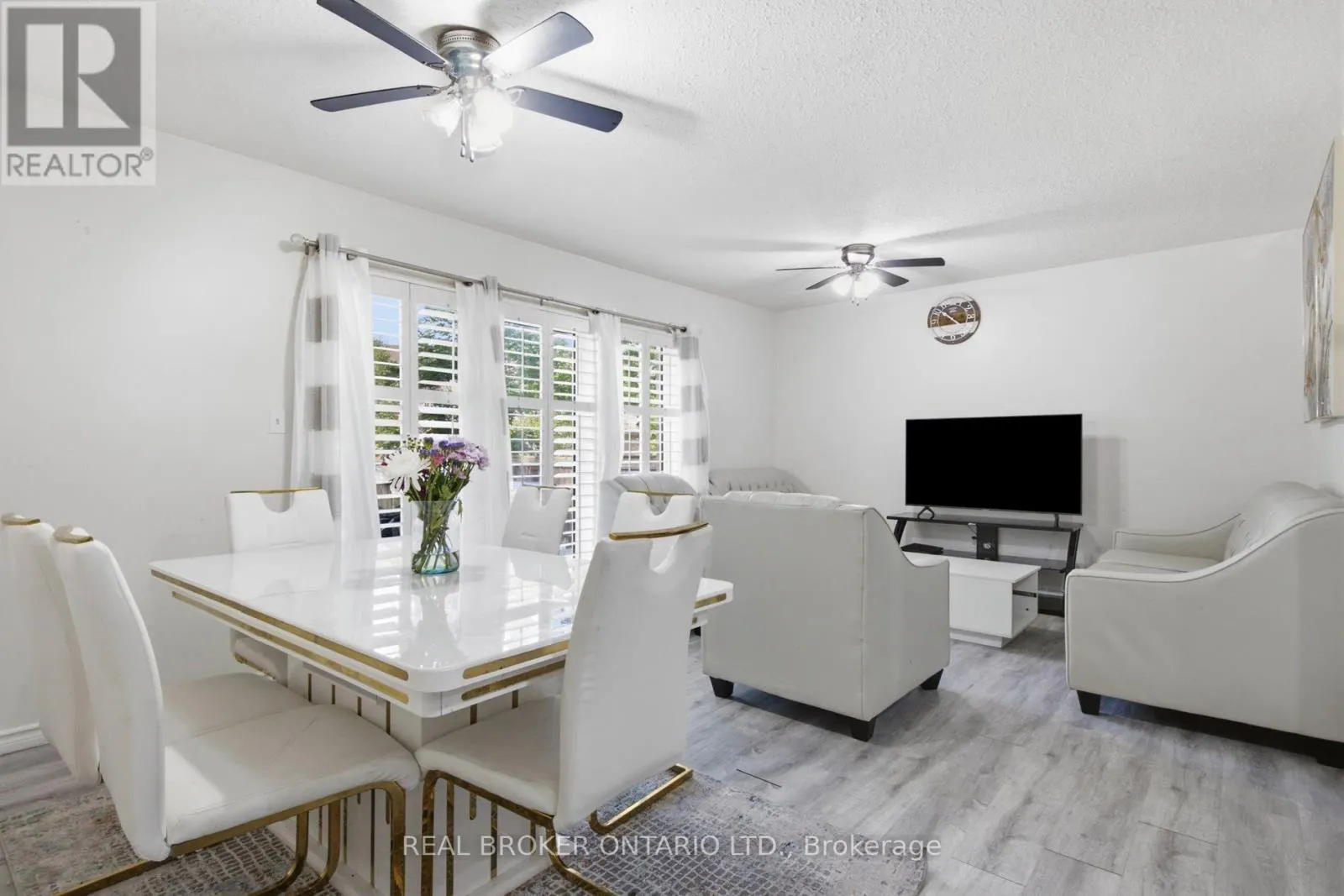 5 - 31 SCHRODER CRESCENT
