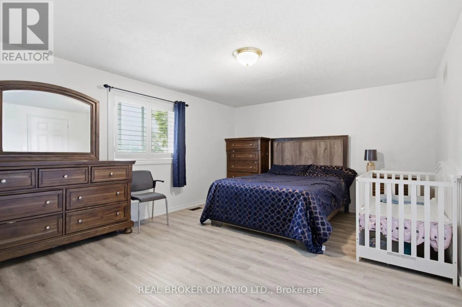 5 - 31 SCHRODER CRESCENT